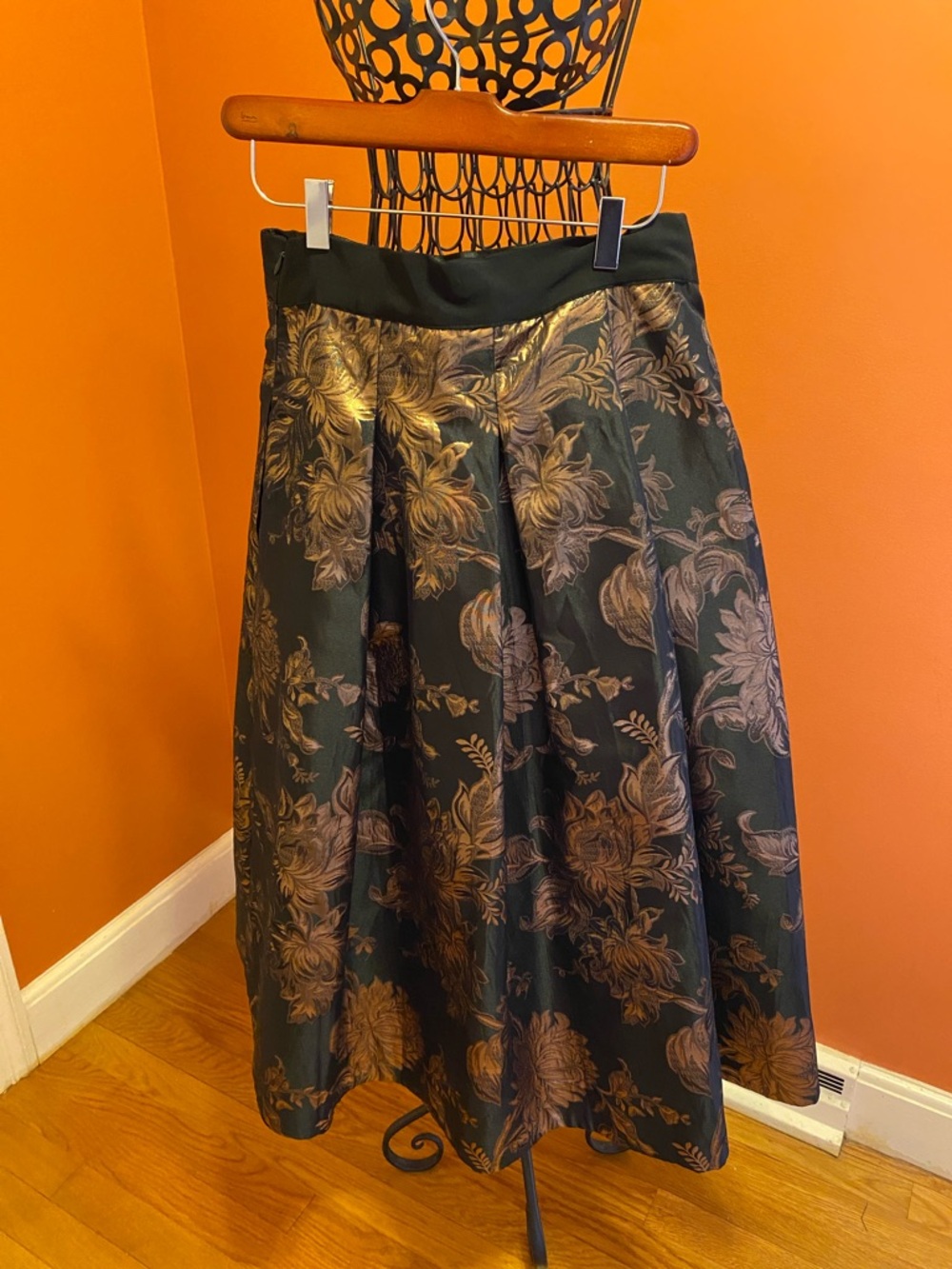 Black Floral Jacquard Midi Skirt